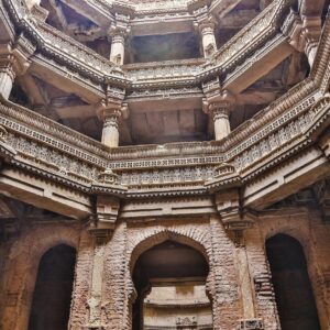 banitatour-adalaj-step-well-1514747_1280