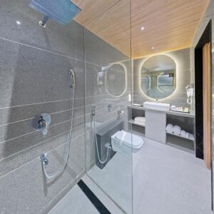 Breeze By Patron Hotels 8