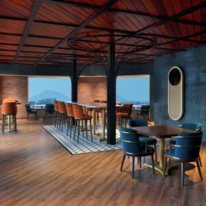 Courtyard by Marriott Nashik 8