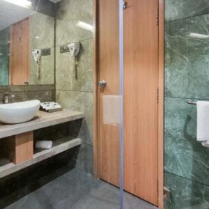 Express Inn The Business Luxury Hotel 3