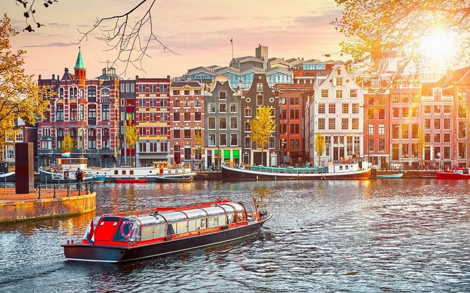 Amsterdam Paris Tour Summer 2026 - I Fly – France