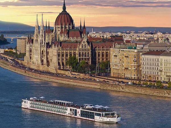 Best of Eastern & Western Europe - 2026 (Guided Tour) - I Fly – France