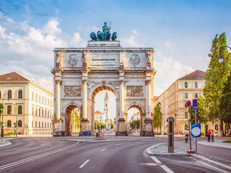 Central European Highlights with Bus - I Fly – Germany