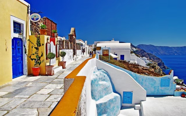 Hello Greece Featuring Paros (Deluxe) - I Fly – Greece