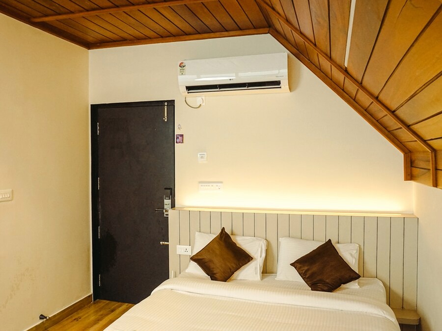 Coorg by Bus from Bengaluru & Stay at Coorg Hills Resort – Karnataka