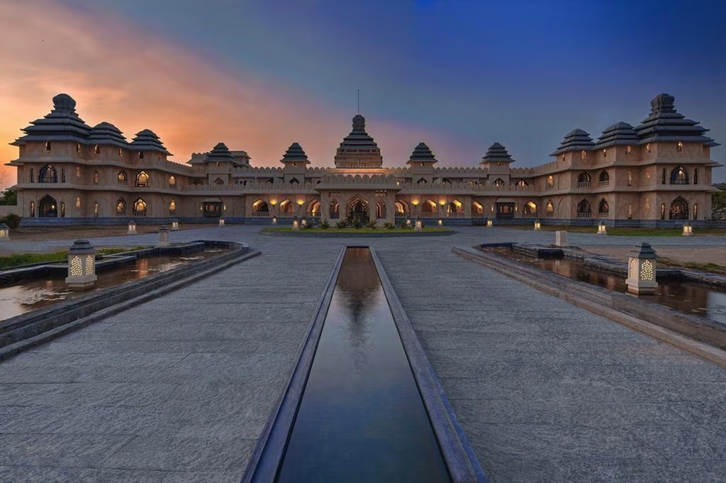 Hampi with Stay at Evolve Back Resort – Karnataka