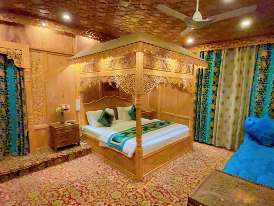 Splendid Getaway to Kashmir - I Fly – Kashmir