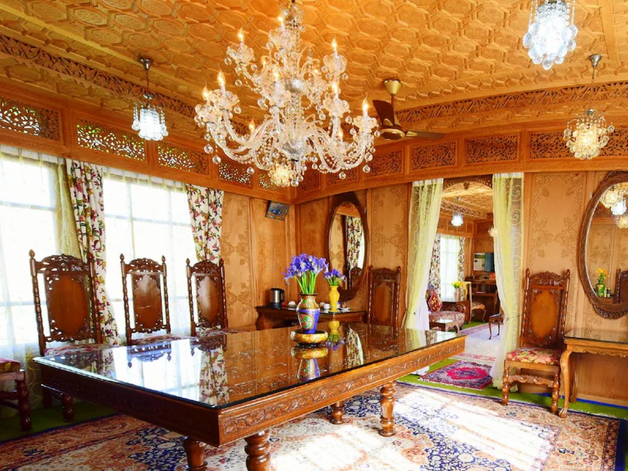Romantic Kashmir Retreat - I Fly – Kashmir