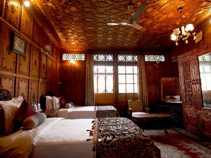 Lavish Honeymoon in Srinagar- Stay at Khyber Resort & Spa - I Fly – Kashmir