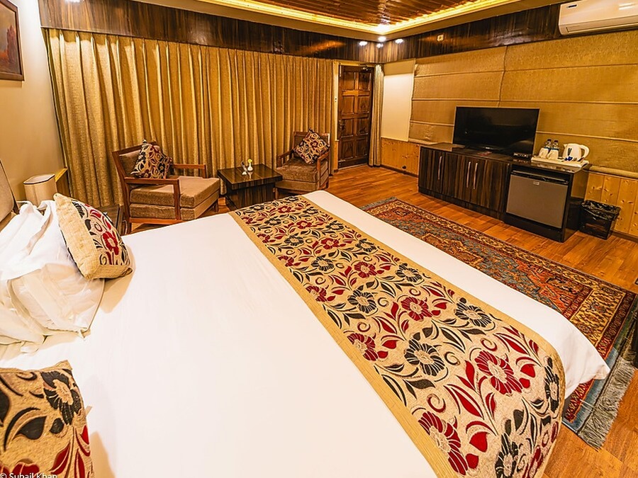 Serene Kashmir - Senior Citizens Special - I Fly – Kashmir