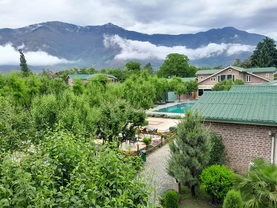 Dreamy Kashmir - Senior Citizens Special - I Fly – Kashmir