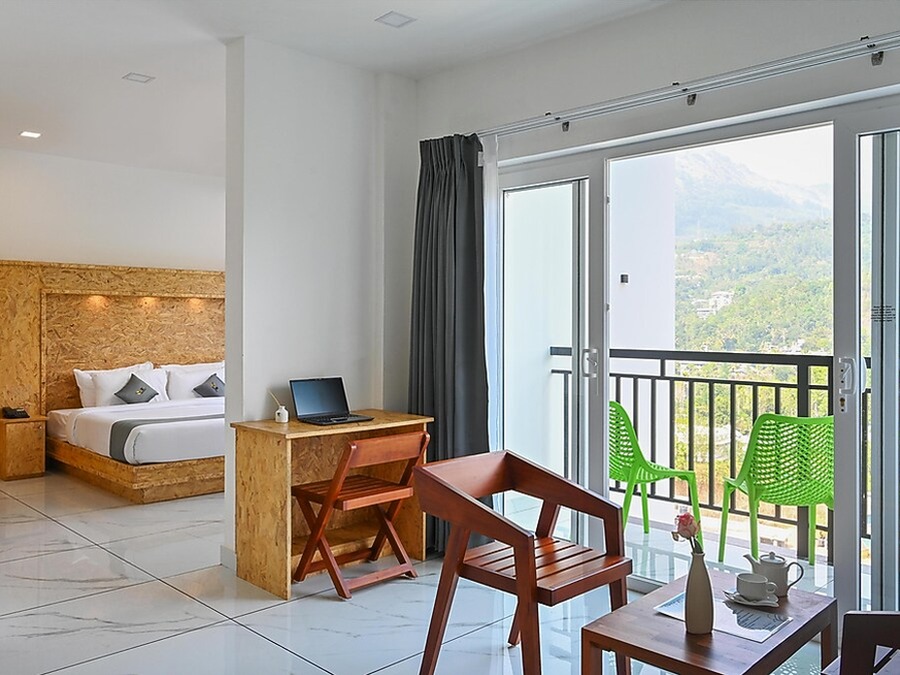 2N Munnar Hill Station Escape – Kerala