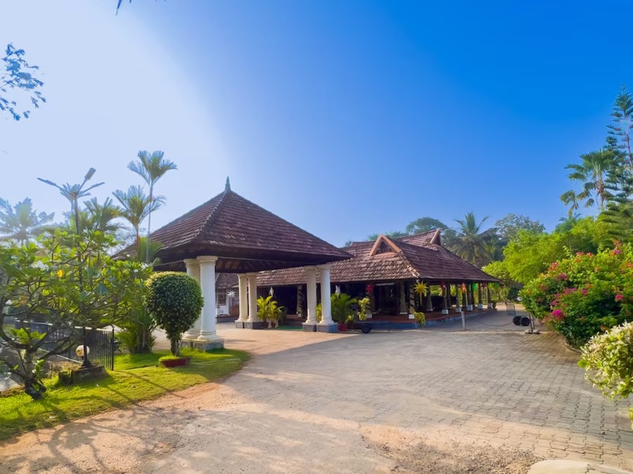 Kovalam Premium Vacay – Kerala