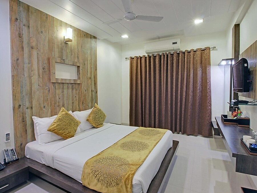 Soulful Journey to Shirdi & Mumbai – Maharashtra