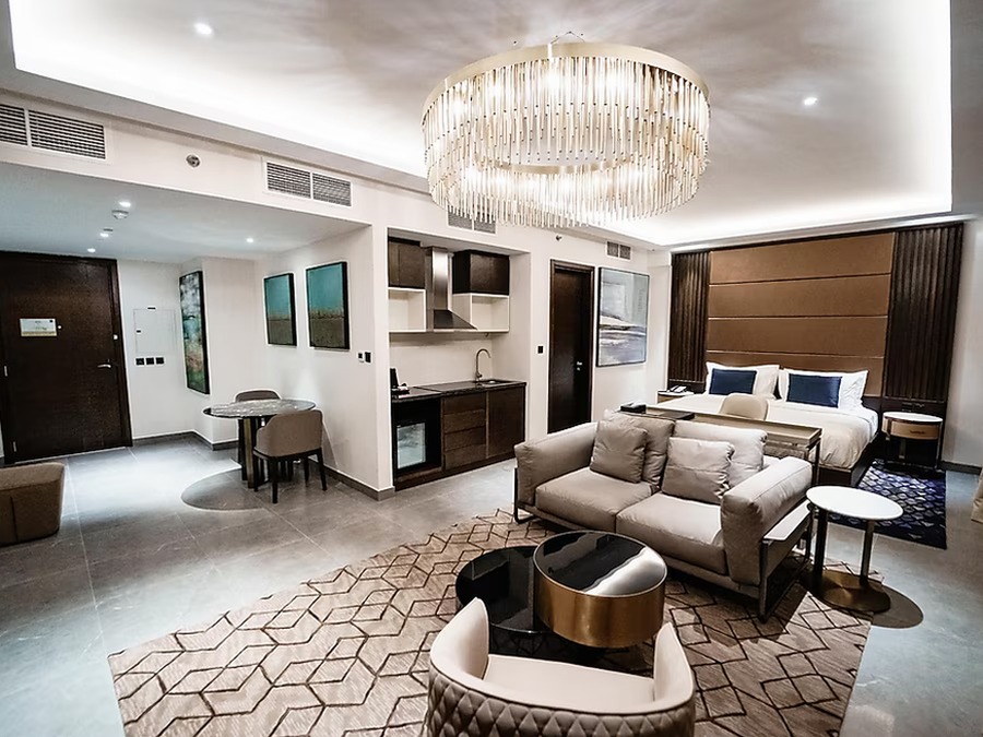 Lavish Dubai Holiday - I Fly – United Arab Emirates
