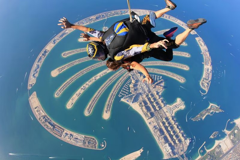 Dubai with Sky Diving - I Fly – United Arab Emirates