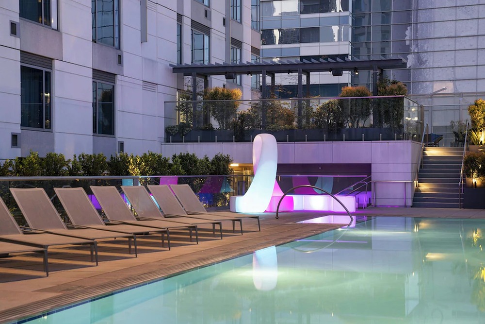 Los Angeles Escapade - I Fly – United States